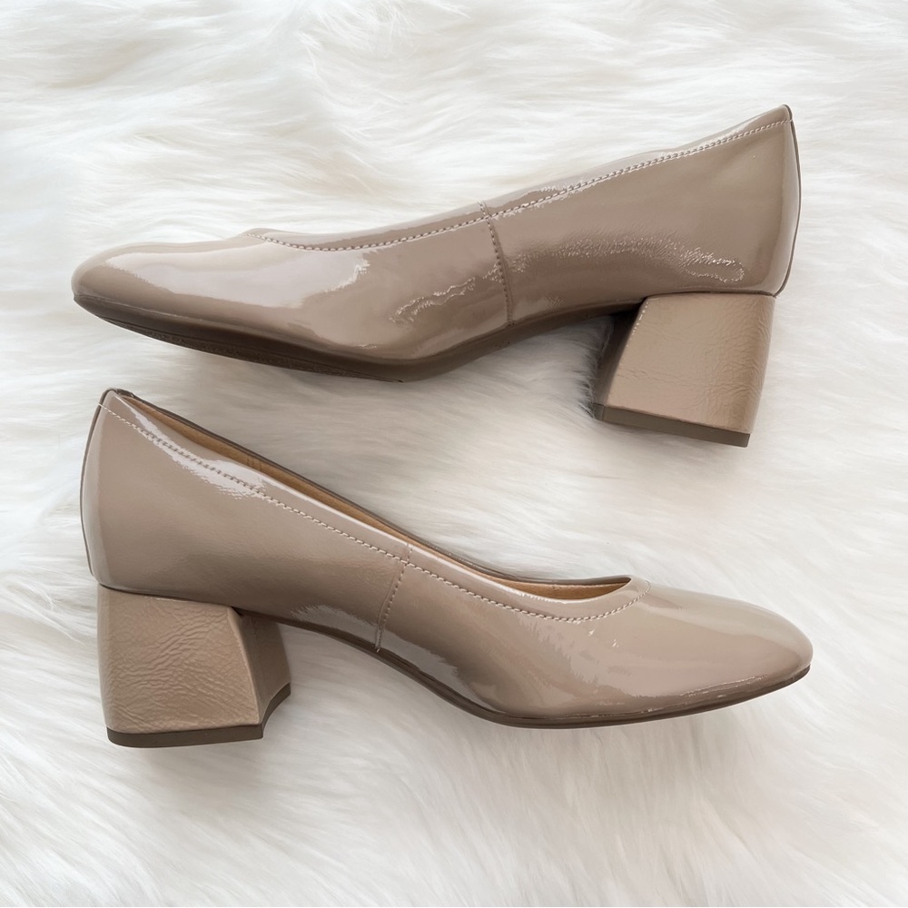 Vionic Carmel Heels – Taupe Crinkle – Size 8W